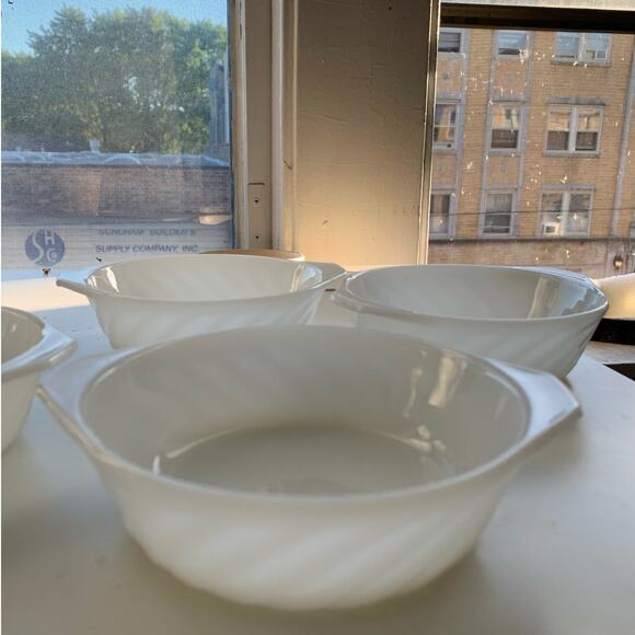 VINTAGE Set of 4 Fire King Milk Glass Ripple Mini Casserole Ramekins w/ Handles - Picture 10 of 10